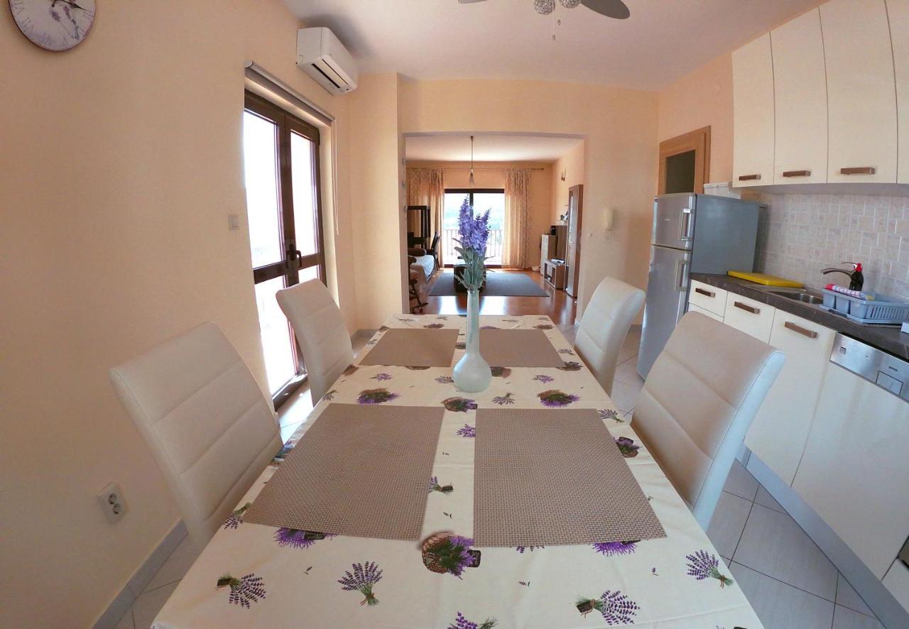 Apartmani Roic Stari Grad  Luaran gambar
