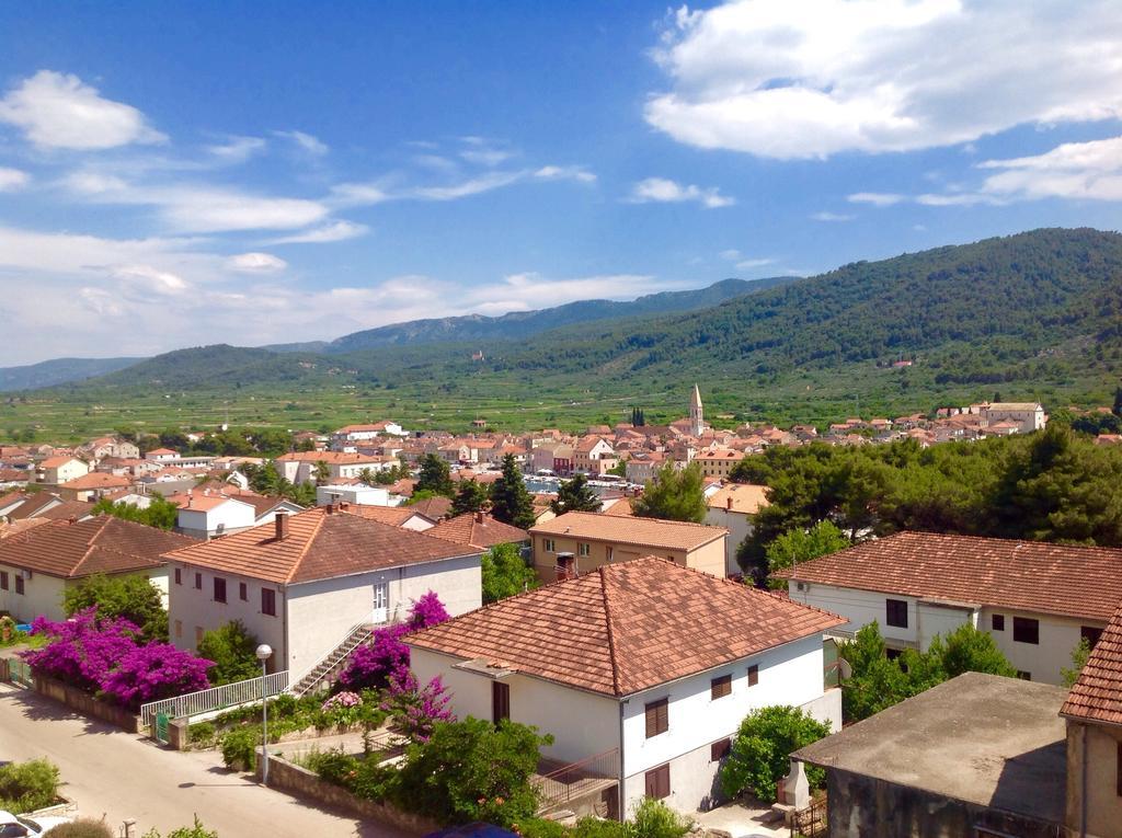 Apartmani Roic Stari Grad  Luaran gambar